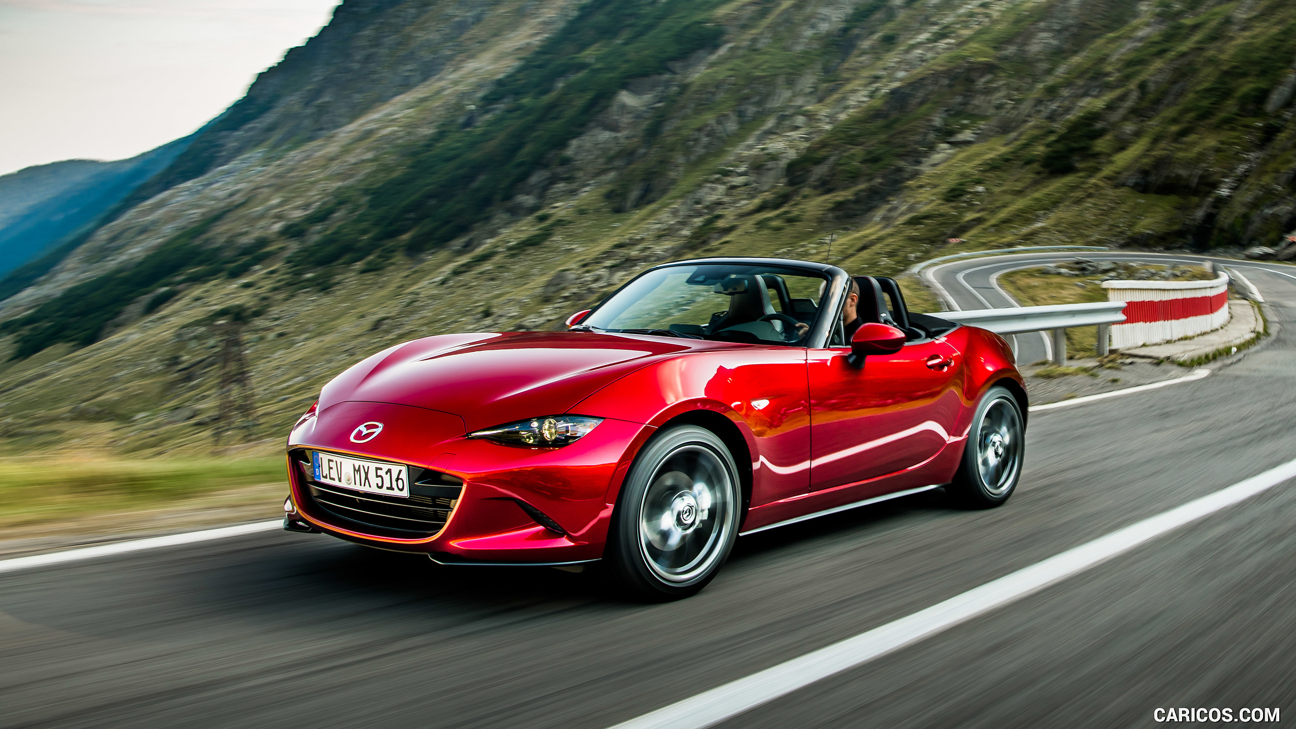 Sport Auto vasaros padangu testas 2026 (205/45 R17): Naujoji Bridgestone Potenza Sport evo dominuoja su Mazda MX-5, Firestone gauna saugos nuobaudaq