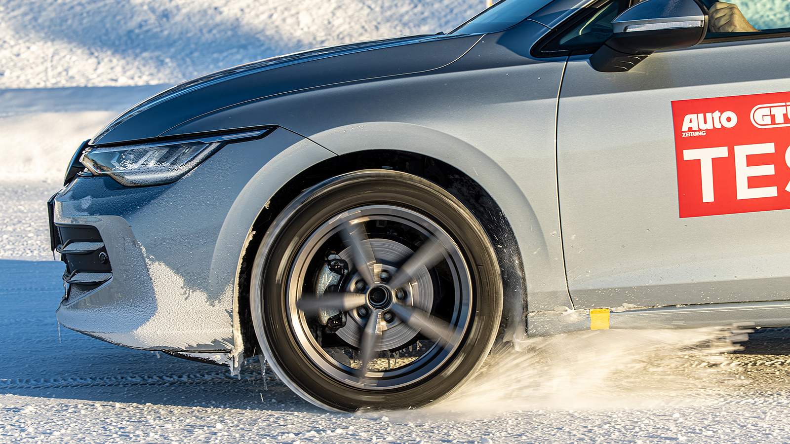 AUTO ZEITUNG padangų testas 2026: 225/45 R17 — universalios padangos