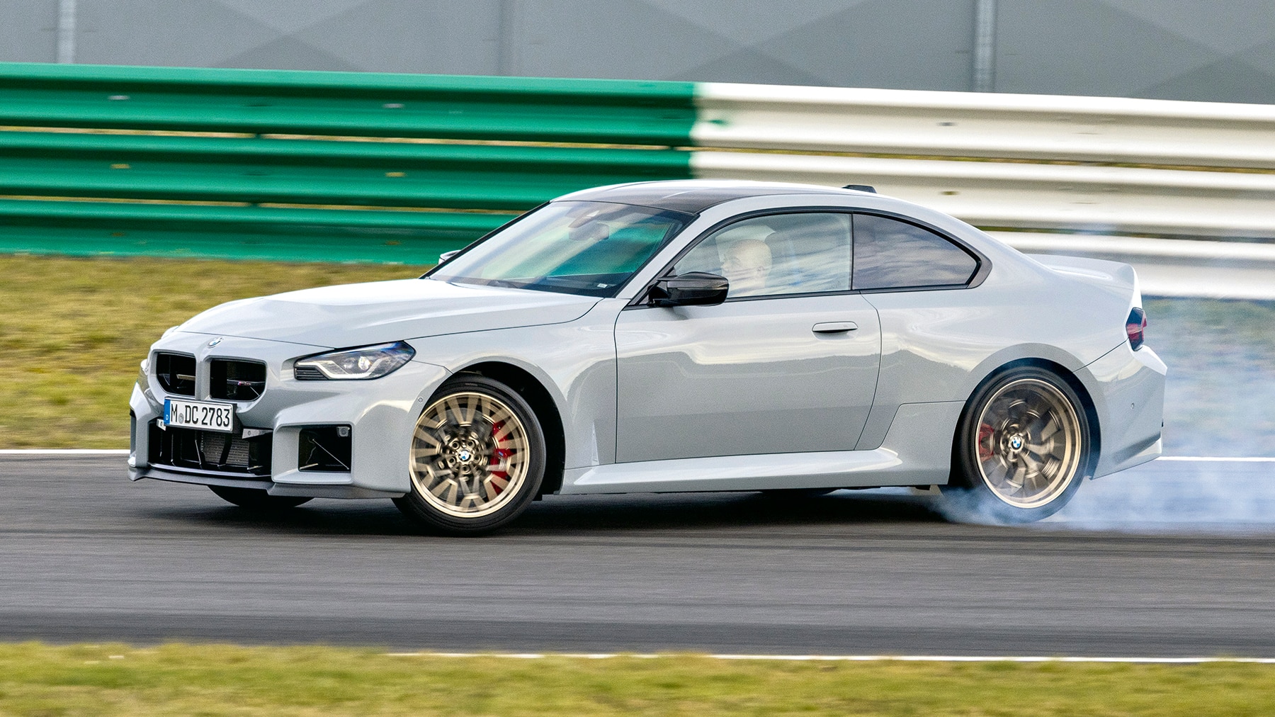 AUTO BILD sportscars padangų testas 2026: 275/35 R19 — vasarinės padangos · Trasos padangos